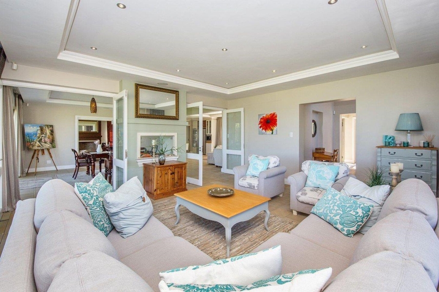 6 Bedroom Property for Sale in Myoli Beach Western Cape